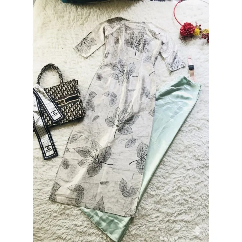 Pass áo dài size S, M nhỏ 110k/set 996360