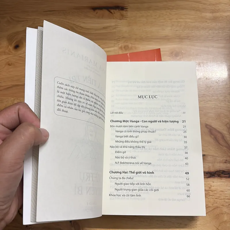 II Sách Tâm Linh: Nhà Tiên Tri Vanga _ Và Vũ Trụ Huyền Bí - ANNA MARIANIS - 2021 702689