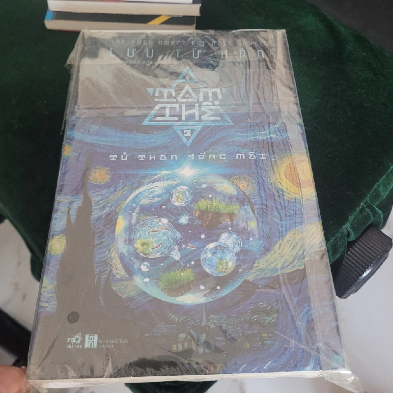 Lưu Tư Hàn – Tam thể 2: Khu rừng đen tối 529096