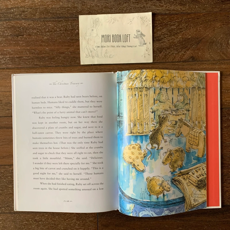 Sách ngoại văn Christmas Treasury, Used, Bìa cứng 360724