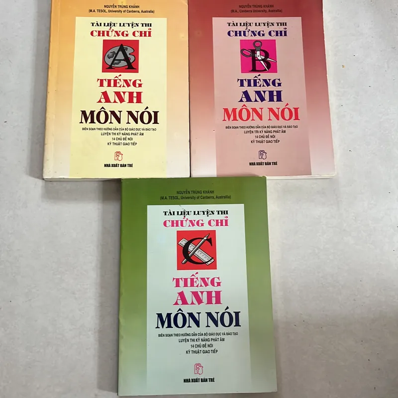 Tài liệu luyện thi chứng chỉ Tiếng Anh môn Nói (3 cuốn) 558061