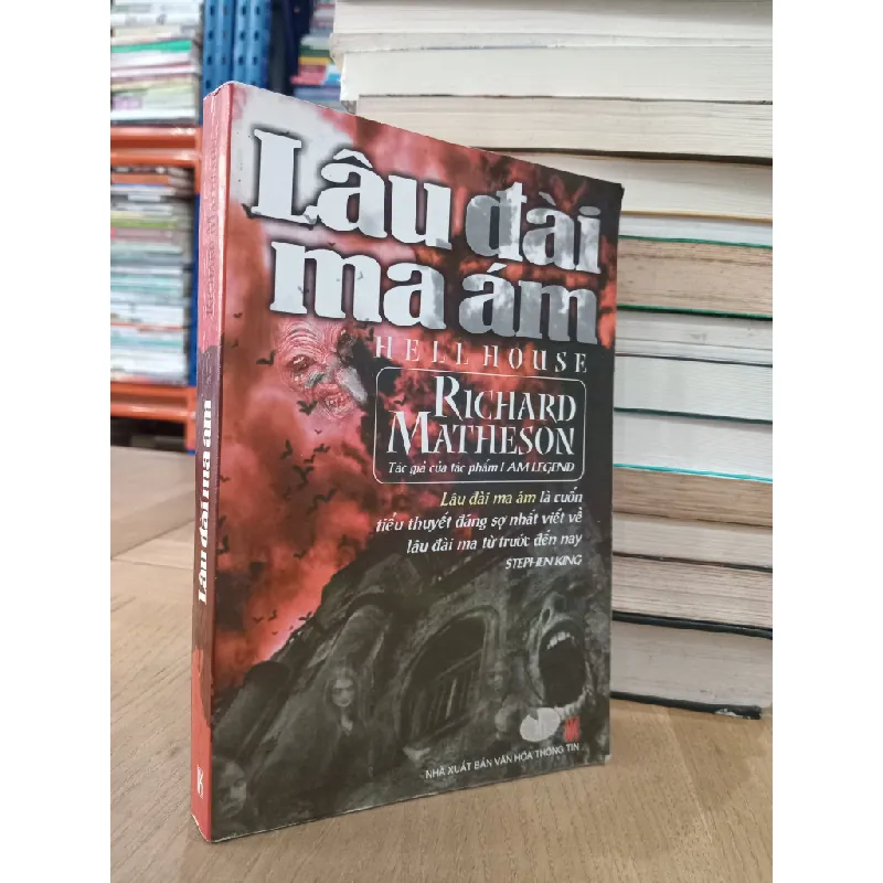 Lâu đài ma ám - Richard Matheson 606114