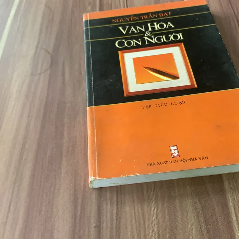 Con người và văn hoá, Nguyễn Trần Bạt 607301