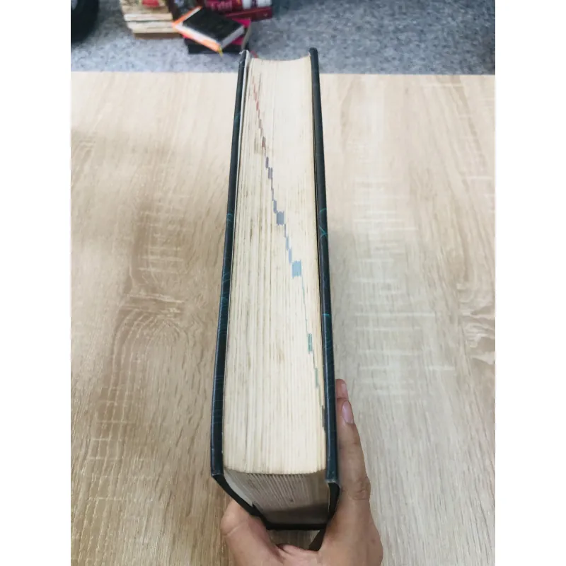 THE MACMILLAN VISUAL DICTIONARY 968636