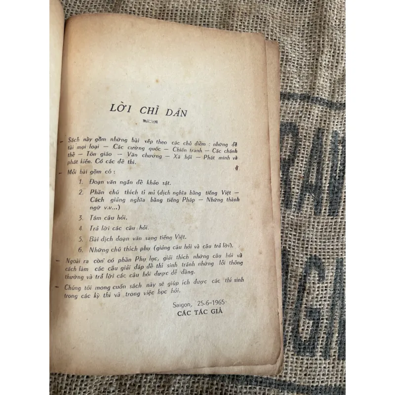 Khảo sát Pháp văn - sách in trước 75, gần 200 trang  1013094