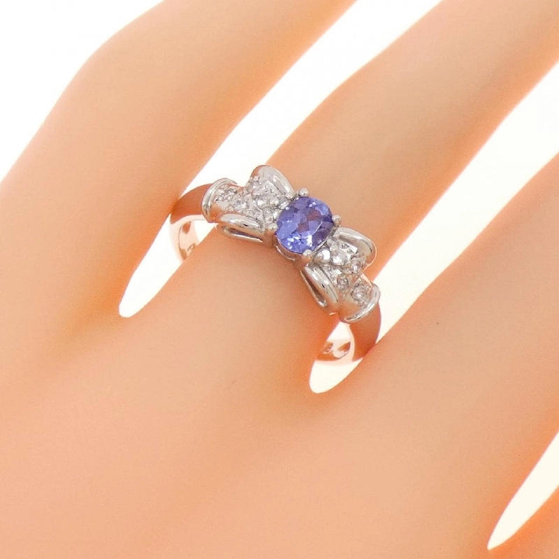 Nhẫn Tanzanite Ruy băng PT900 669235
