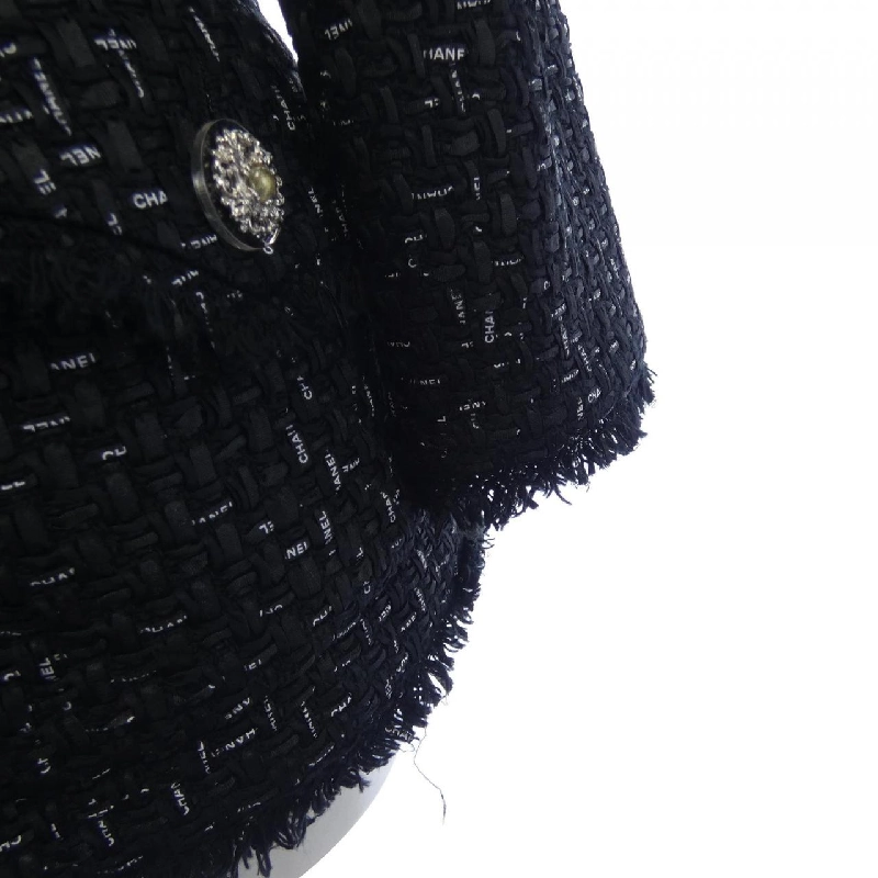 Áo khoác CHANEL P45108V33335 631137