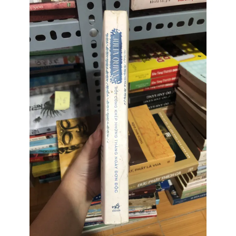Rồi cũng khép những tháng ngày đơn độc 990581