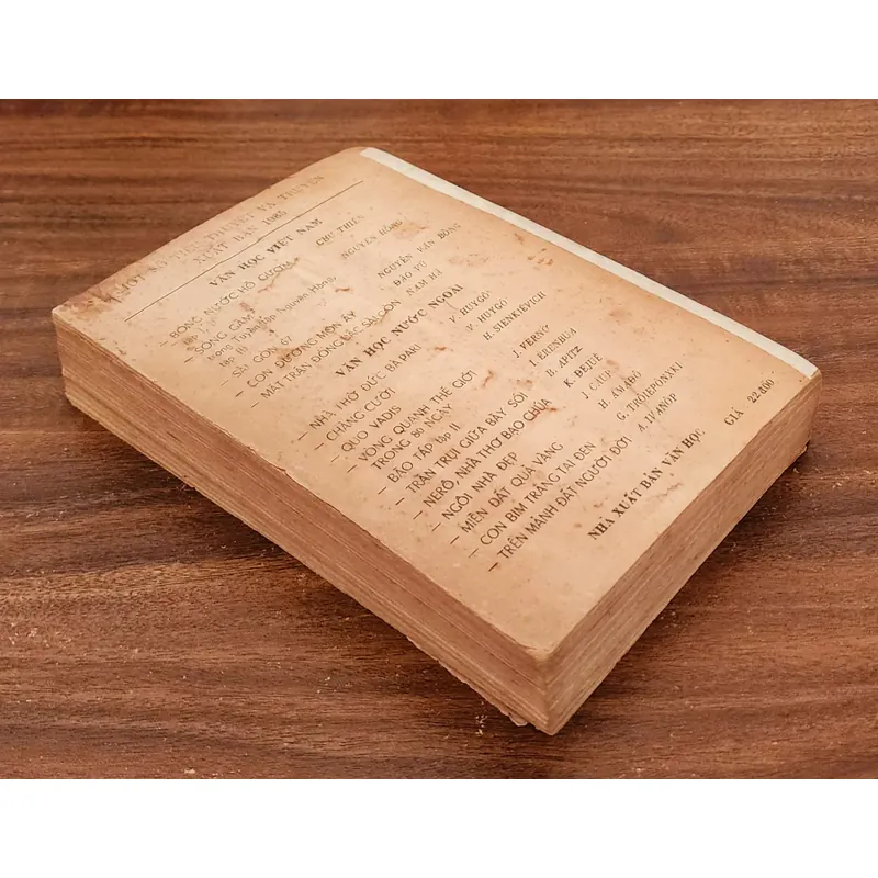 NERO NHÀ THƠ BẠO CHÚA 735475