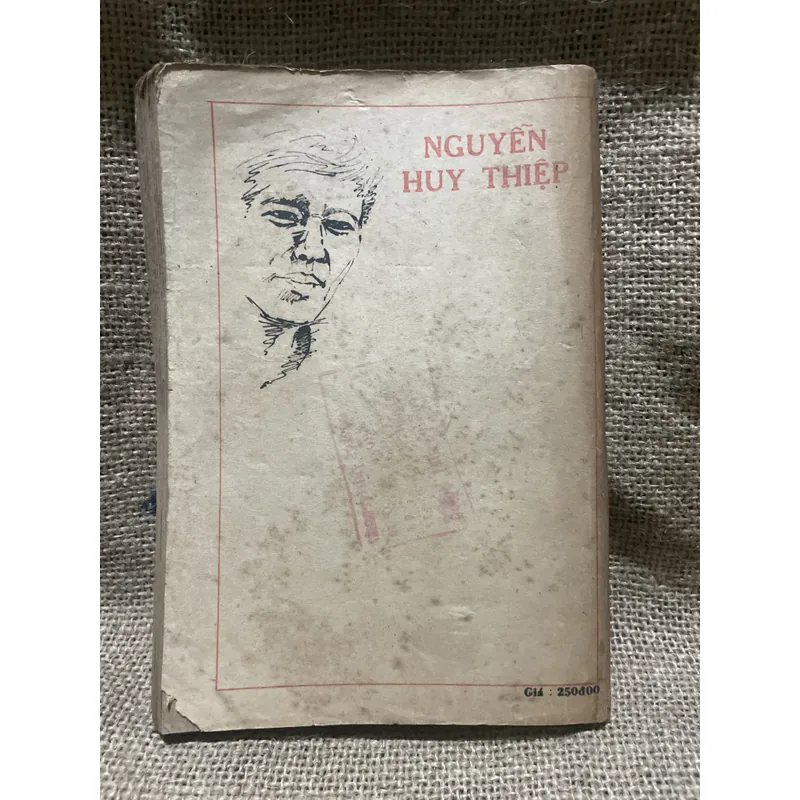 Tướng về hưu - Nguyễn Huy Thiệp - bản in đầu  712460