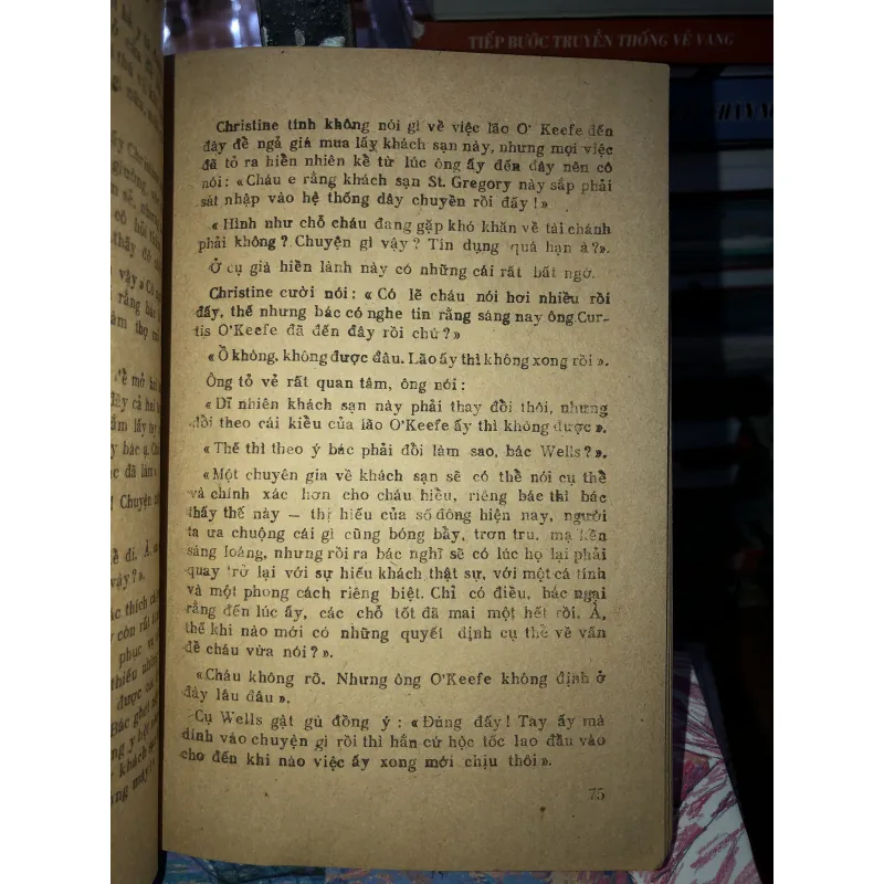 Năm ngày trong khách sạn Saint Gregory - Arthur Hailey  969753