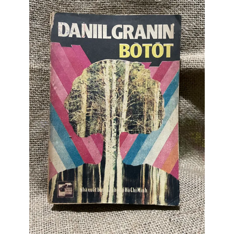 Bò Tót" (tên gốc tiếng Nga: Бык)  Daniil Granin 999544