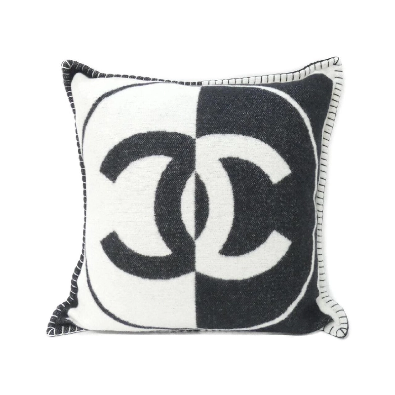 Chanel Cushion - Hàng hiệu Authentic 773234