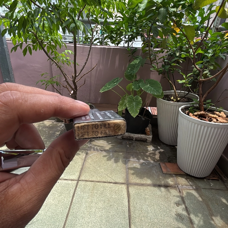 Hộp quẹt zippo 2004 made in Usa 450846