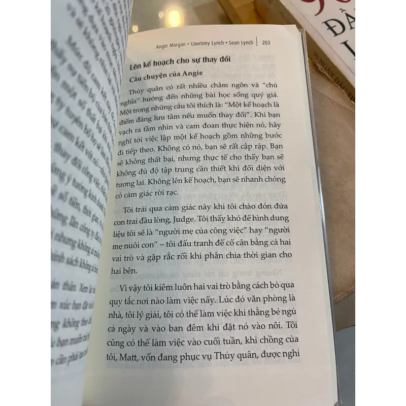 SPARK NHÀ LÃNH ĐẠO THẾ HỆ MỚI - HUỲNH NGUYỄN ANH ĐÀO dịch  1009486