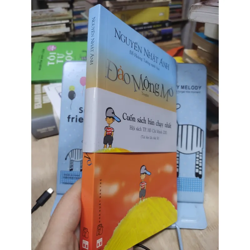 Sách: Đảo Mộng Mơ - TG: Nguyễn Nhật Ánh (B2) 797318