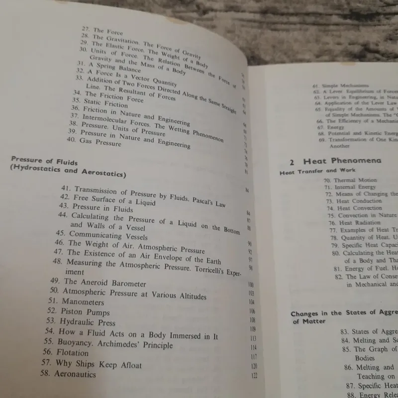 Sách vật lý Cơ bản tiếng Anh- Junior Physics. T giả A.V. Peryshkin... 730849