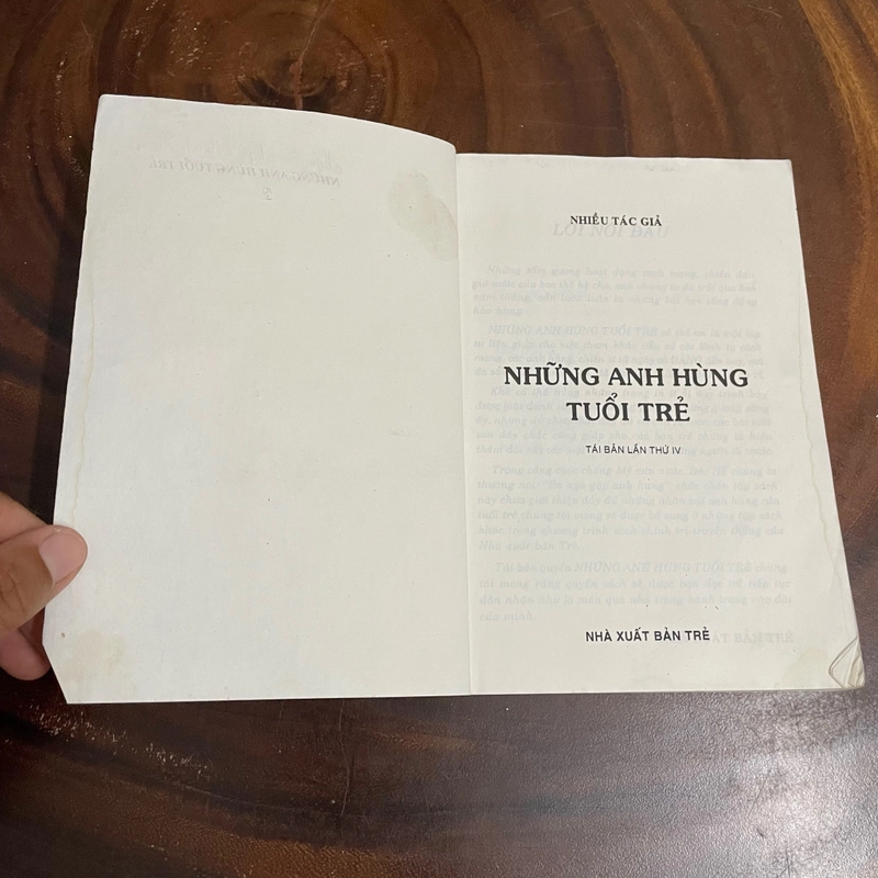 II Tựa sách: Những Anh Hùng Tuổi Trẻ - 2001 461864