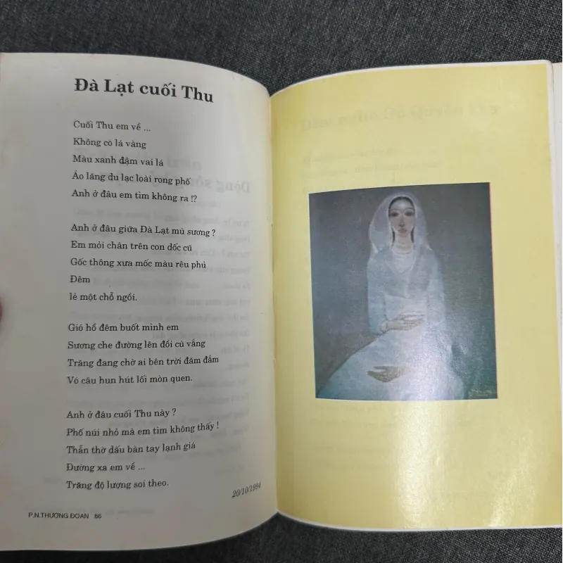 Người đàn bà làm thơ và trăng (Tác giả ký tặng) - Phan Ngọc Thường Đoan 876875