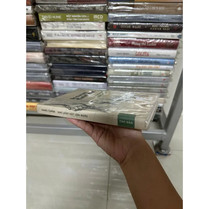 Khi Loài Vật Lên Ngôi - Karel Capek (Bìa mềm) 698128