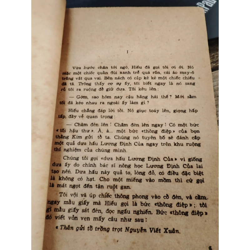 Con đường nhiều bí ẩn - Nguyễn Hoài Giang 1032853