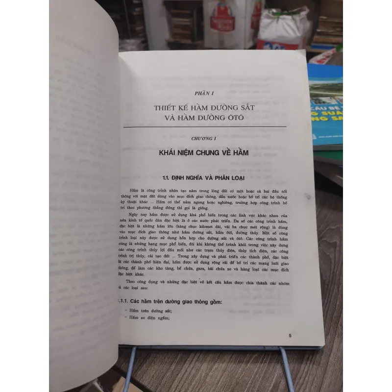 Sách: Thiết kế công trình hầm giao thông - TG: Nguyễn Thế Phùng (KT) 738647