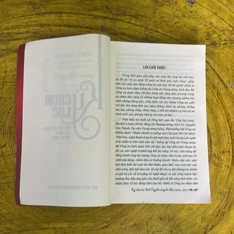 KÝ CHỌN LỌC - NHIỀU TÁC GIẢ- GIẢI CÂY BÚT VÀNG LẦN THỨ 4(2018-2021) 719600