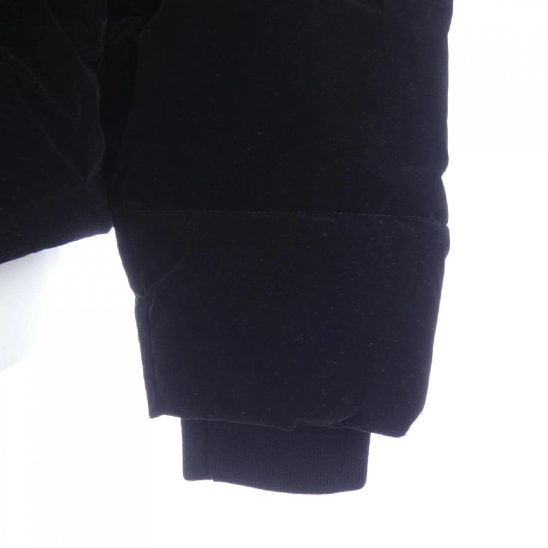 Áo khoác lông vũ PRADA với logo hình tam giác SGC407 S232 13IM - Hàng hiệu chính hãng 886852