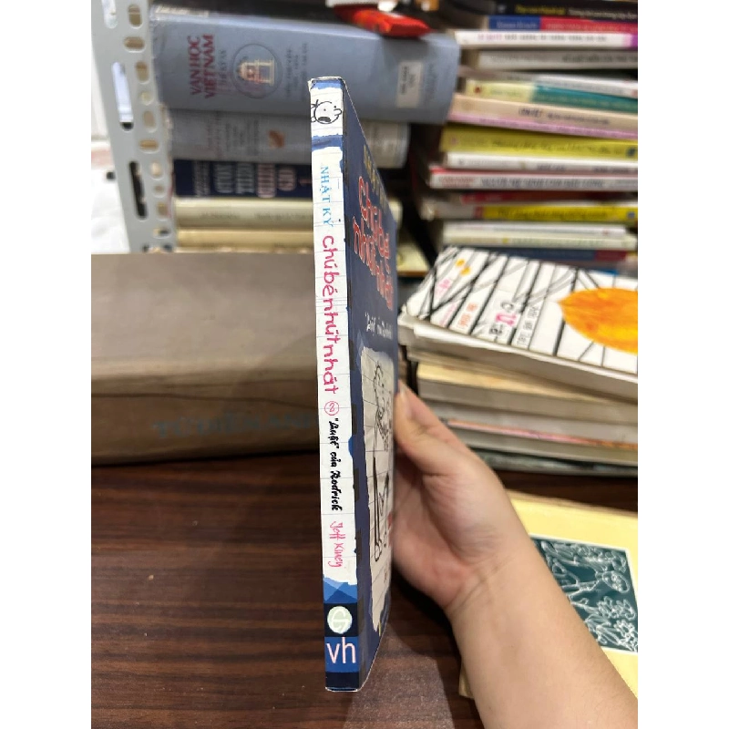 Nhật Ký Chú Bé Nhút Nhát: Luật của Rodrick - Jeff Kinney - Jeff Kinney 1003673