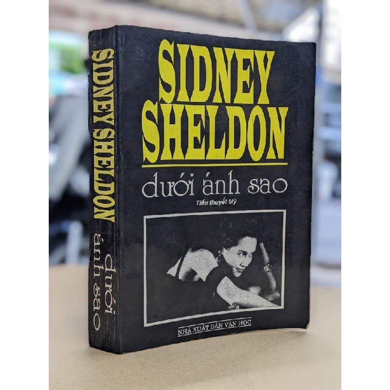 Dưới ánh sao - Sidney Sheldon 124344