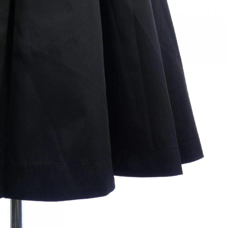 Váy PRADA 21H015 SOOO 1WQ8 649257