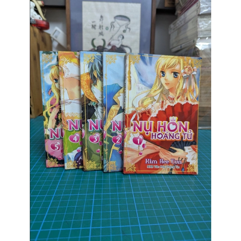 TRUYỆN TRANH Nụ Hôn Hoàng Tử - Kim Hee Eun 139370