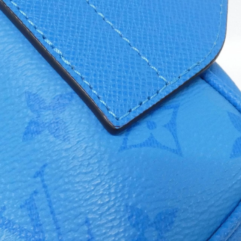 Túi đeo chéo Louis Vuitton Taiga Lama Bum Bag Outdoor M30459 - Hàng hiệu Chính hãng 768309