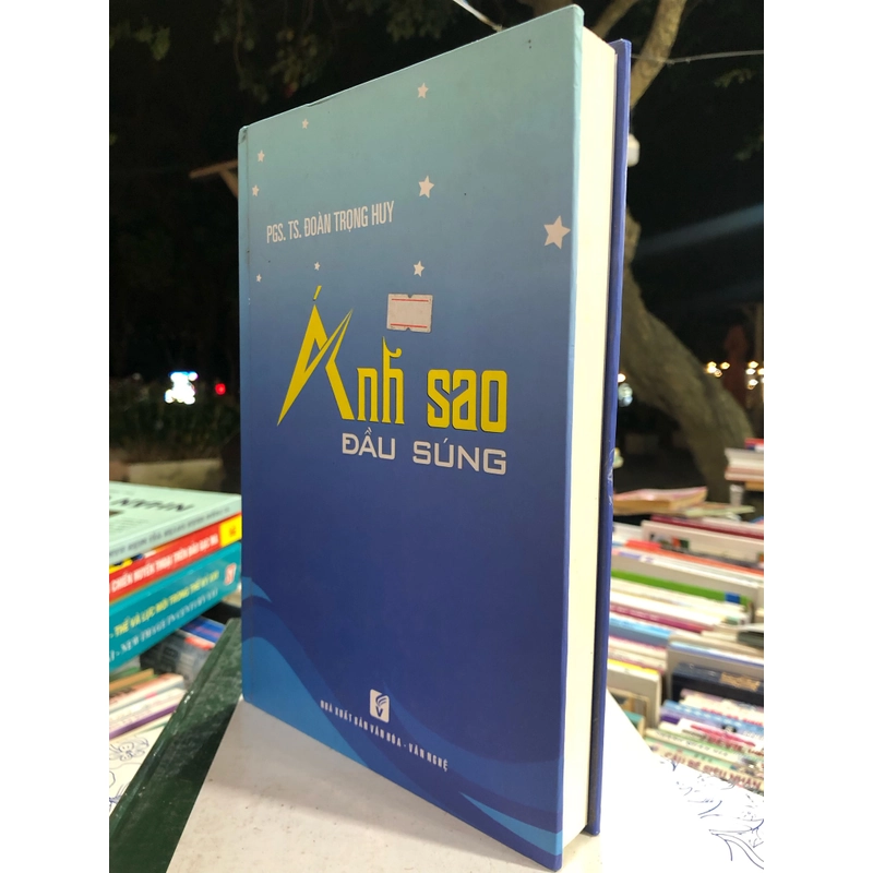 ÁNH SAO ĐẦU SÚNG 359620