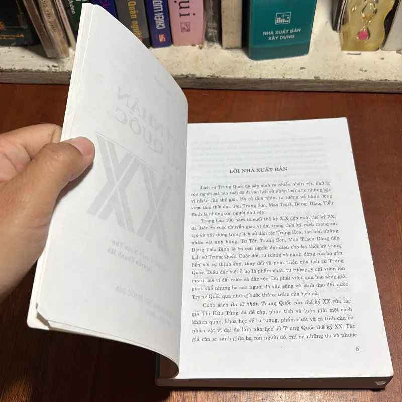 II Danh Nhân Trung Quốc: Ba Vĩ Nhân Trung Quốc Của Thế Kỷ 20 - Thi Hữu Tùng - 2009 927332