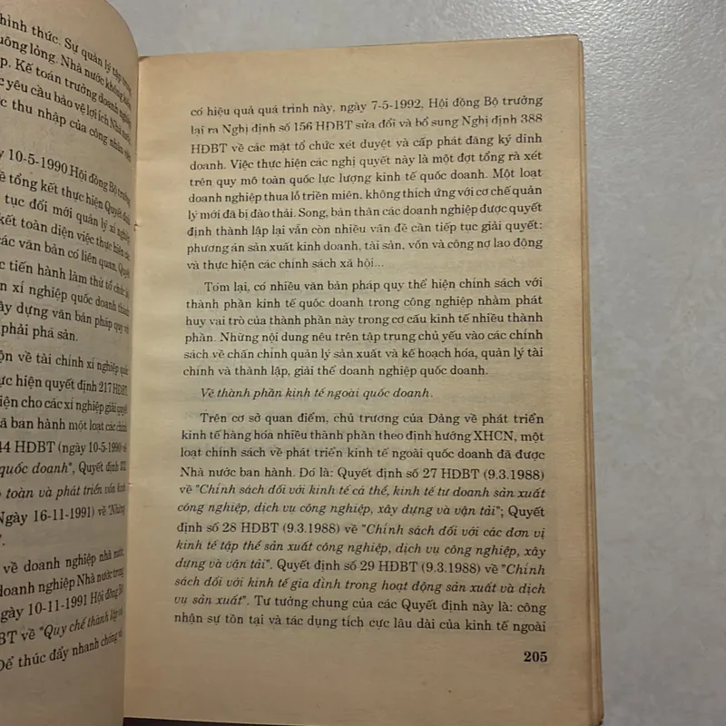Công nghiệp hoá và hiện đại hoá ở Việt Nam và các nước trong khu vực 727021