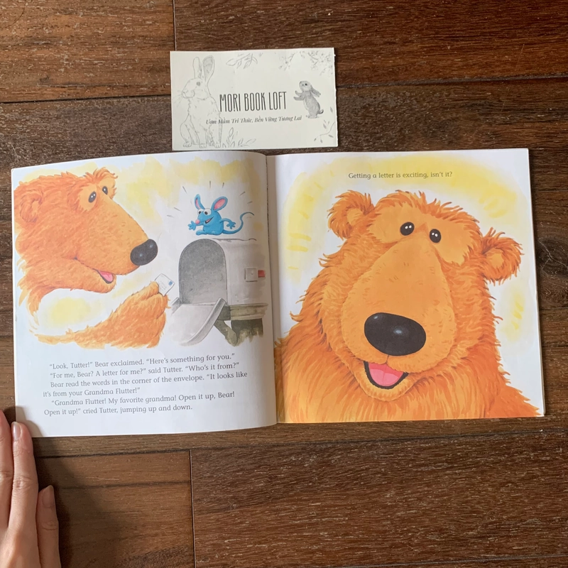 Sách ngoại văn A Surprise in the Mailbox (Bear in the Big Blue House), Used 498070