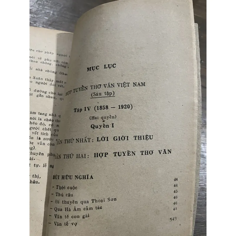 Tuyển thơ văn Việt Nam 1958-1920 ; 556 trang  1030311