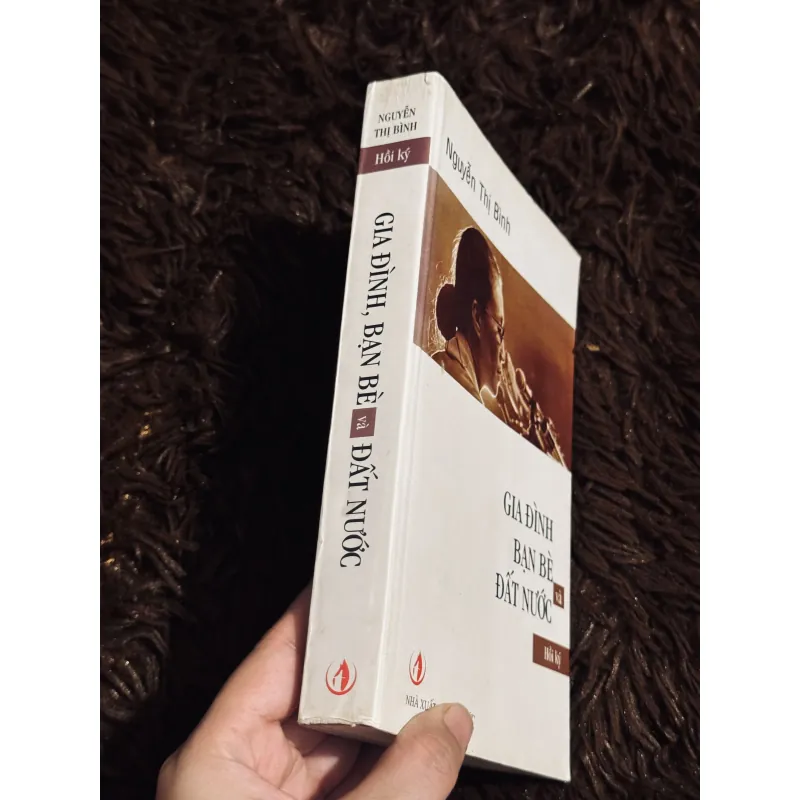 Gia đình, bạn bè và đất nước 975537