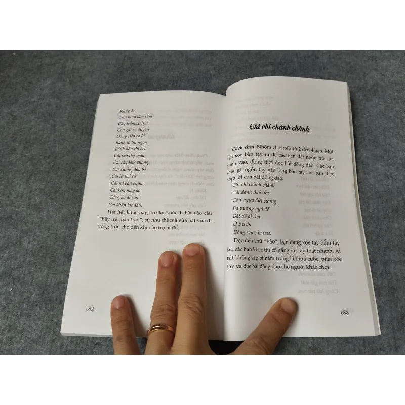 TUYỂN TẬP THƠ, ĐỒNG DAO VÀ CÁC TRÒ CHƠI DÂN GIAN VIỆT NAM 718966