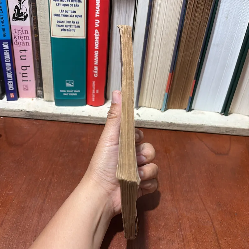 II Văn Học Nước Ngoài: Nhà Chuyên Môn - MÁC BÉCTALAN - 1986 752215