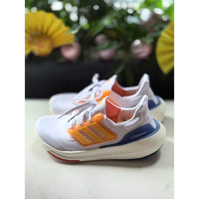Giày chạy bộ addidas ultraboost 1021700