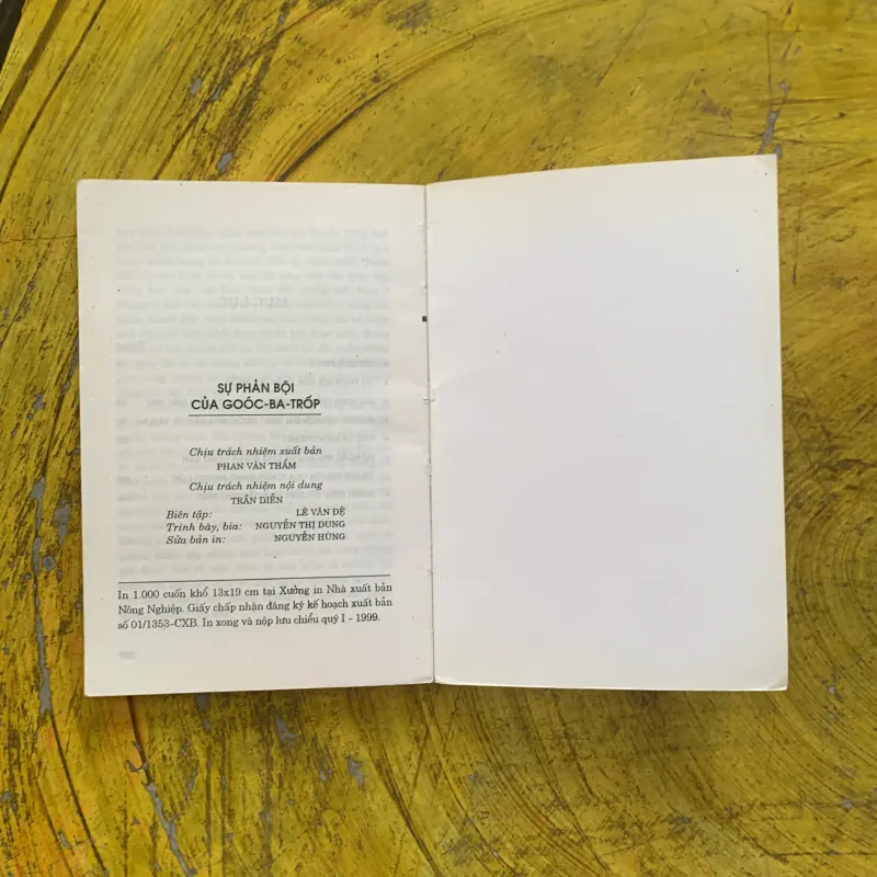 COMBO SỰ PHẢN BỘI CỦA GOOC-BA-TROP & BÍ ẨN VỀ CÁI CHẾT CỦA VLADIMIR MAIAKOVSKI 1009193