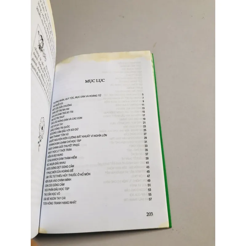 100 CÂU CHUYỆN GIÁO DỤC TÍNH CẦN CÙ VÀ LÒNG DŨNG CẢM CHO TRẺ EM  758102