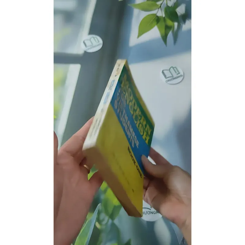 [XƯA] Modern English for Vietnamese Students (1991) - Lê Bá Kông 997854