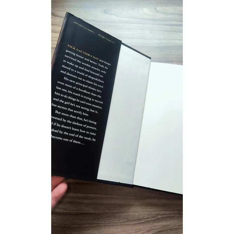 Chronicles of Nick #2 -
Invincible
- Sherrilyn Kenyon 723119