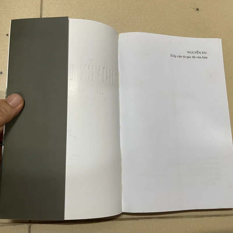 Nguyễn Du Tiếp cận từ góc độ văn hoá (t4) 975444