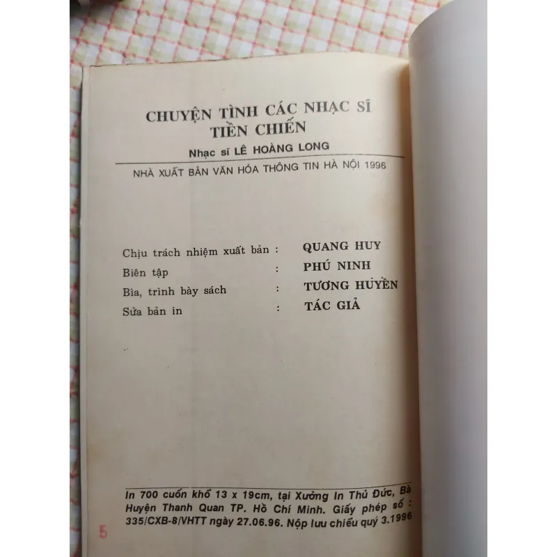 CHUYỆN TÌNH CÁC NHẠC SĨ TIỀN CHIẾN • Bản in năm 1996 763793