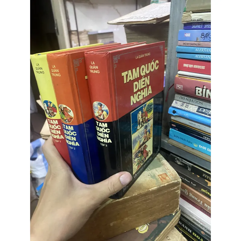 Sách tam quốc diễn nghĩa 312099