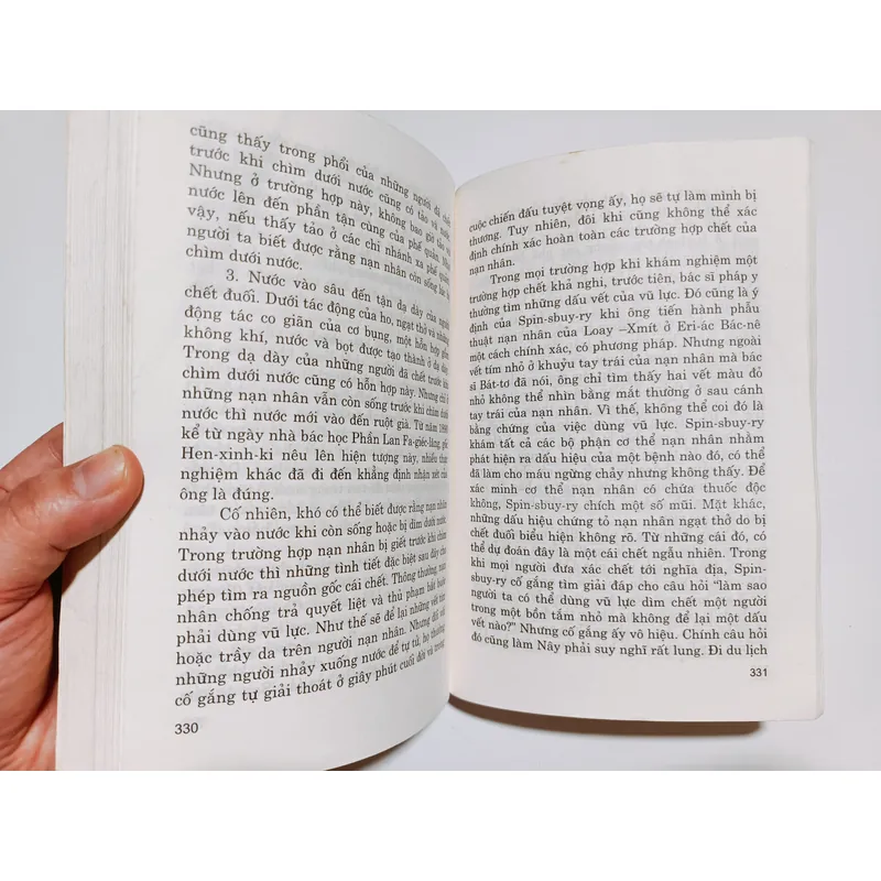 100 Năm Khoa Học Hình Sự Thế Giới - G.G.Toc-van 728283